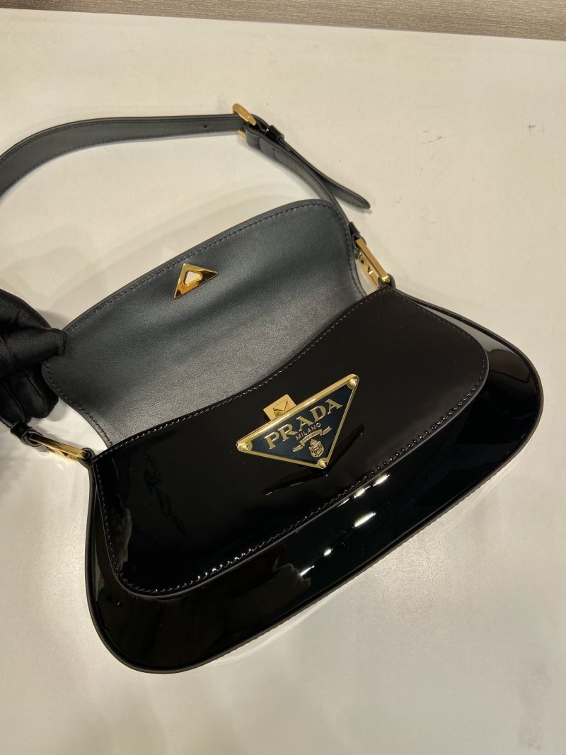 Pra*a cleo bags